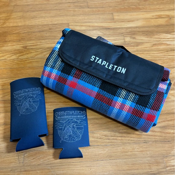 Limited Edition Chris Stapleton Picnic Blanket and Beer Cozies - Picture 7 of 9